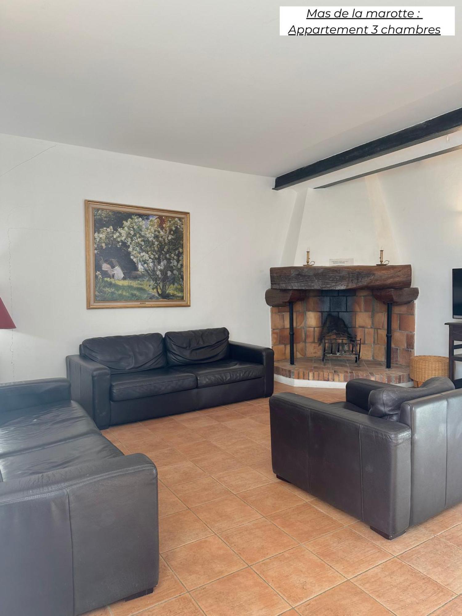 Domaine Les Terres De Saint-Hilaire Apartment Ollieres Ngoại thất bức ảnh
