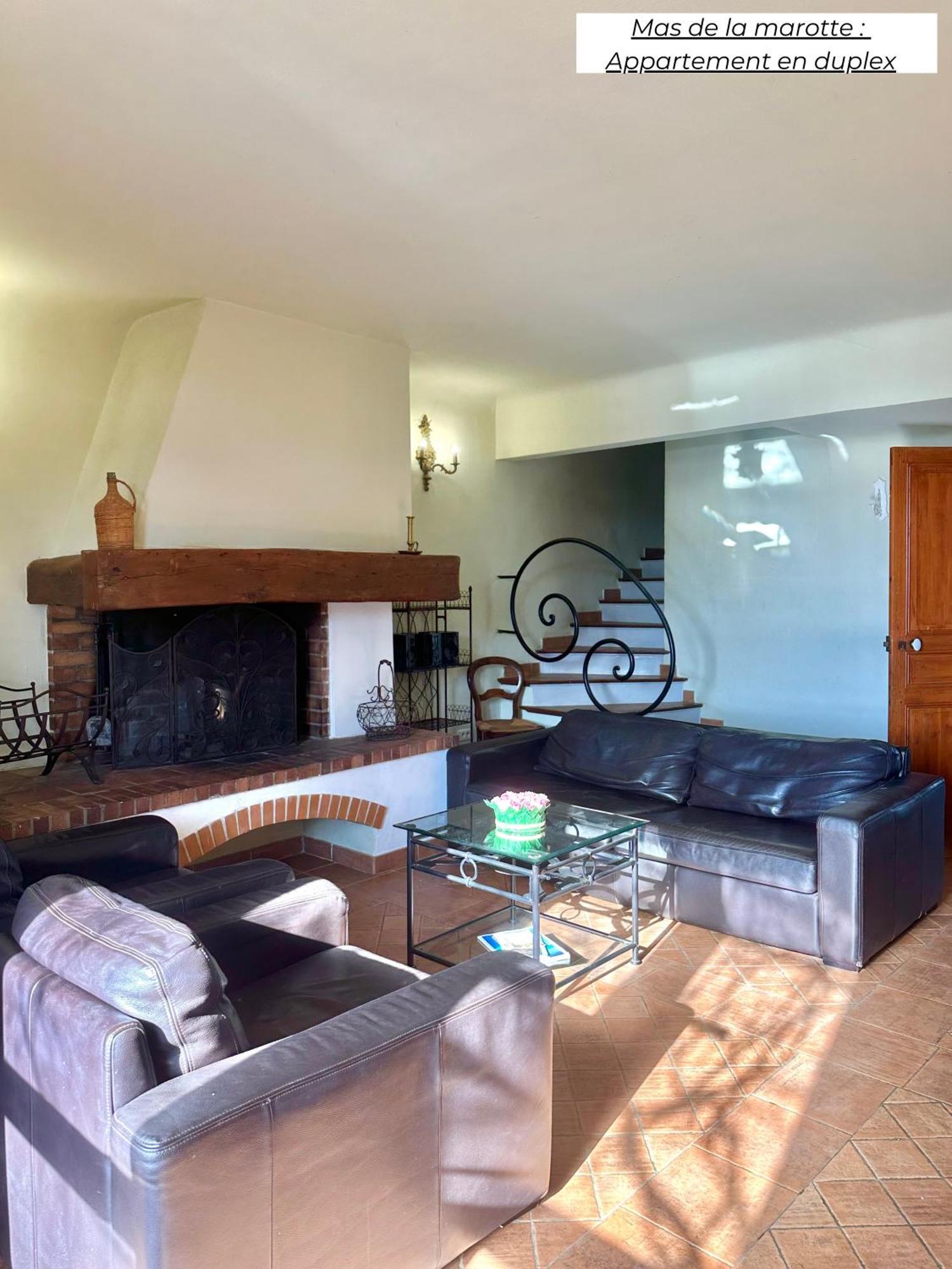 Domaine Les Terres De Saint-Hilaire Apartment Ollieres Ngoại thất bức ảnh