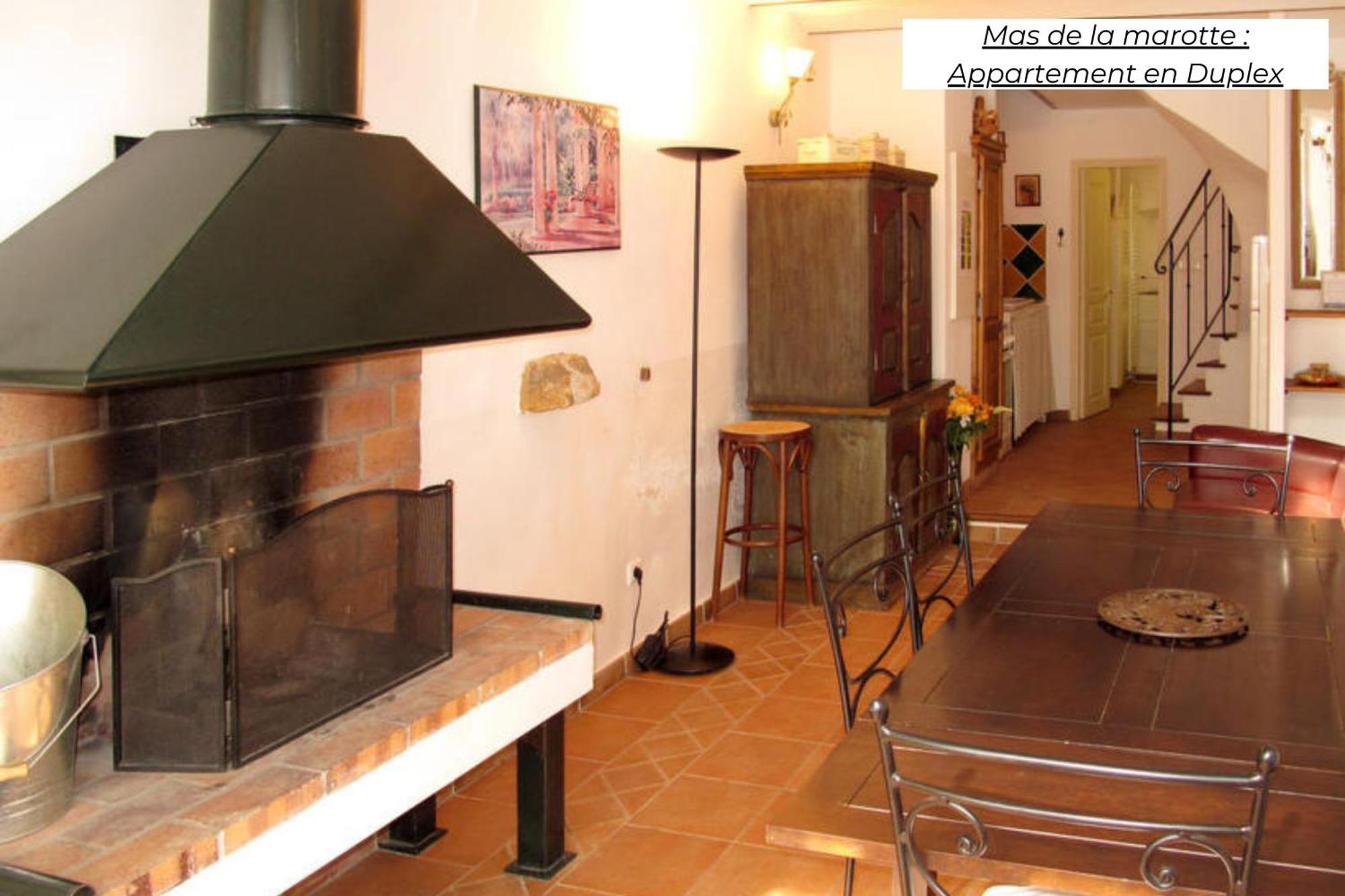 Domaine Les Terres De Saint-Hilaire Apartment Ollieres Ngoại thất bức ảnh